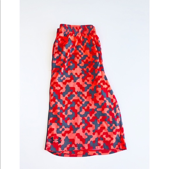 Under Armour Other - Under Armour Orange Camo Long Shorts SZ YLG